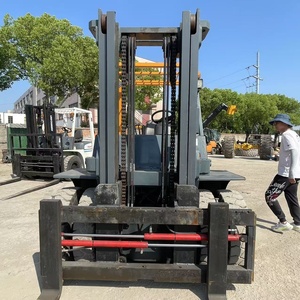 Prix bon marché, chariot élévateur TCM d'occasion de 7 tonnes FD70Z8 avec moteur Isuzu 6BG1/chariots élévateurs diesel japonais d'occasion de haute qualité Prix à Shanghai - Product Image 4