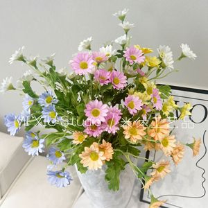 Fleurs de marguerite artificielles Mishu Crafts en soie, faites à la main, pour décorations de mariage et de maison - Product Image 3
