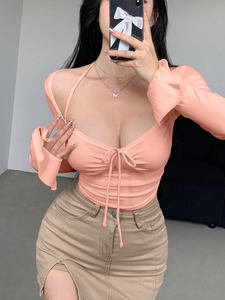 T-<span class=keywords><strong>shirt</strong></span> court à manches longues et col licou échancré style Pure Desire pour <span class=keywords><strong>femme</strong></span>, collection été 2025 – Tendance et décontracté - Product Image 3