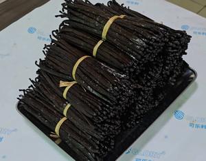 Gousses de vanille noire TK séchées 100% naturelles 14-20cm 1kg/2kg MG Vanille Harvest pour la pâtisserie, les desserts, les boissons et l'aromatisation - Product Image 3