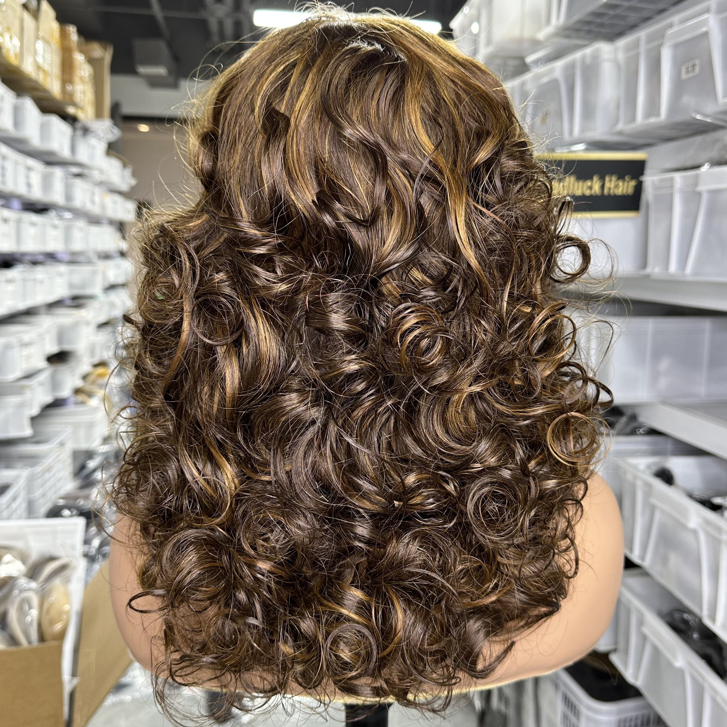 บาวน์ซี่ เคอร์ลี่