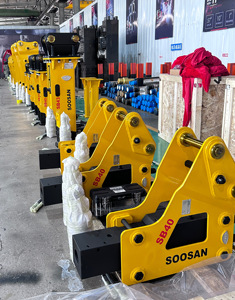 Casseur hydraulique jaune SB40 de type latéral pour béton, pour engins de construction de 4,0 à 7,0 tonnes - Product Image 5