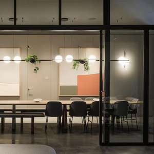 Lámpara de suspensión de <span class=keywords><strong>Palma</strong></span> con bola de cristal blanca, globo de lujo creativo y moderno, luz colgante para el hogar, oficina, restaurante, M-0206 - Product Image 3