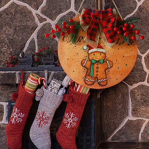 En stock: Decoraciones para coronas navideñas, letreros de bienvenida de madera, colgantes para puerta de Papá Noel, artículos para fiestas navideñas. - Product Image 2