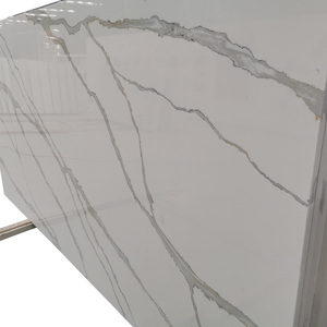 Dalles de pierre de quartz blanc en marbre artificiel Calacatta fabriqué par l'homme - Product Image 3