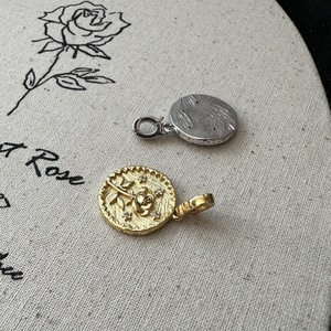 จี้ดอกกุหลาบวินเทจ S925 เงินแท้ ดีไซน์หรูหรา ลวดลายมีเท็กซ์เจอร์ สไตล์ฝรั่งเศสย้อนยุค เรียบง่าย ทันสมัย มีเสน่ห์ - Product Image 5