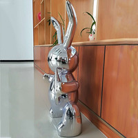 Sculptures de lapin abstraites personnalisées en usine en acier inoxydable et ornements de galvanoplastie en résine