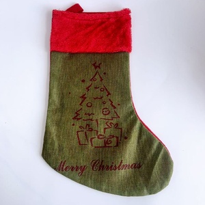 Ensemble de chaussettes de Noël en polyester écologique et doux, sacs cadeaux vintage de Noël, motifs Père Noël/Renne/Arbre, pour enfants et famille, pour les fêtes - Product Image 5