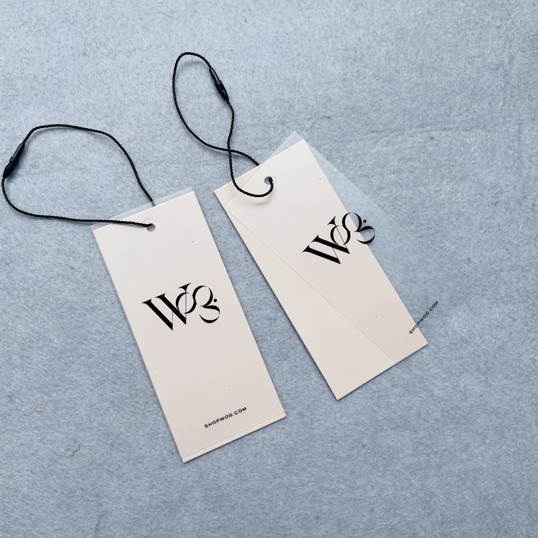 PVC Hangtag 700g High Quality Custom Paper Brand Apparel Product Tags, Black Custom Logo String Hang Tag For Clothing Hangtag