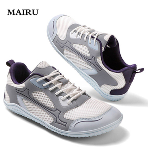 <span class=keywords><strong>2026</strong></span> Yeni Stil Minimalist Geniş Burunlu Atletik Ayakkabılar Açık Hava Yürüyüşü ve Doğa Sporları için Nefes Alabilen Kaymaz Unisex Yalınayak Ayakkabıları - Product Image 2