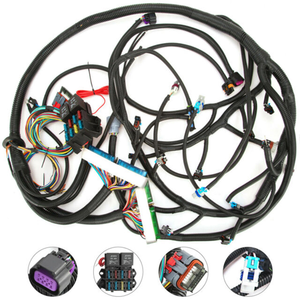 Tractores Personalizados y Otros Equipos de Maquinaria de Ingeniería - Product Image 1
