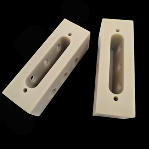 Blocchi ceramici in nitruro <span class=keywords><strong>di</strong></span> alluminio resistenti alle alte temperature personalizzati ad alta conduttività termica ceramica nitruro <span class=keywords><strong>di</strong></span> alluminio - Product Image 4