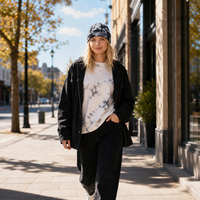 Bonnet tricoté OEM à faible MOQ, 100 % acrylique, toucher doux, tie-dye, pour adultes, personnalisable avec appliques, unisexe, cadeau d'extérieur pour l'hiver