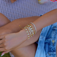 Bracelet à breloques CELES plaqué or 18 carats, 5 pierres CZ blanches, chaîne réglable, bijoux classiques minimalistes, cadeau pour femmes