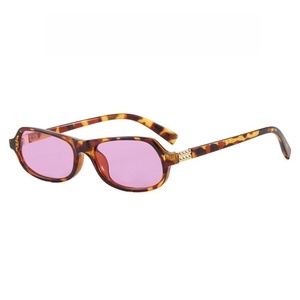 Lunettes de soleil classiques rétro années 90, style carré étroit, UV400, légères et confortables, pour hommes et femmes - Collection Mode 2026 - Product Image 4