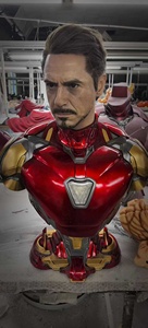 Busto de Iron Spider-Man de Tamaño Real con Cabeza de Silicona y Cabello Real, Figura de Resina de los Vengadores con Luz LED para Decoración de Cines y Centros Comerciales - Product Image 6
