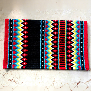 Manta de algodón para silla de montar western, estilo suroeste, con patrón geométrico en rojo, negro, turquesa y amarillo. - Product Image 1