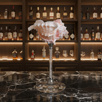 Coupe à vin, cocktail ou gobelet en coquillage naturel, artisanat unique, décoration créée pour restaurant, bar, mariage
