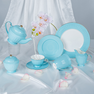 Juego de Vajilla de Porcelana Fina Azul Claro Estilo Moderno P&T, con Borde Dorado, para Banquetes de Hotel 5 <span class=keywords><strong>Estrellas</strong></span> - Product Image 1