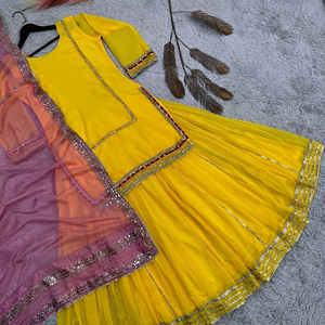 Ensemble de costume palazzo indien brodé prêt-à-porter |   Ensemble Salwar 3 pièces en soie organza Kundan avec dupatta - Product Image 1