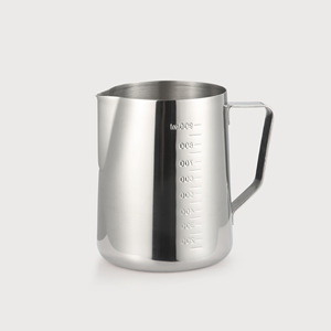 Pichet à latte art en acier inoxydable Kafei Shi 800 ml avec échelle graduée, mousseur à lait pour la préparation du café - Product Image 1