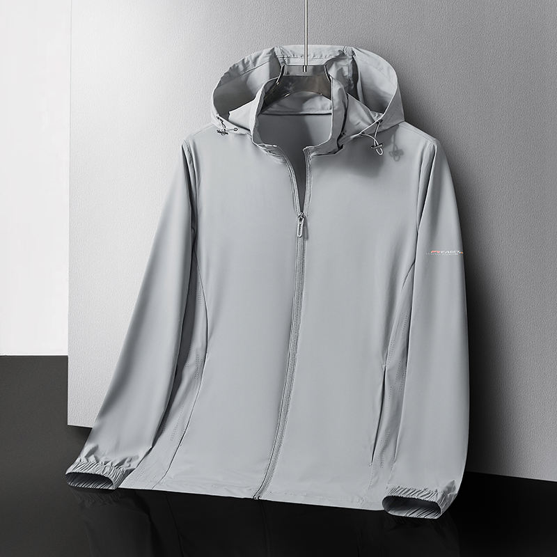 สีเทาอ่อน