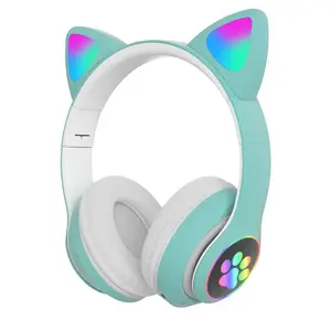 หูฟังและหูฟังอุปกรณ์เสริมบลูทูธสีเขียวชุดหูฟังสำหรับเล่นเกมดีไซน์รูปสัตว์แมว