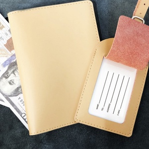 Cartera Delgada de Cuero Genuino con Bloqueo RFID, Cierre Seguro y Duradero con Forro de PVC Abierto, Porta Pasaportes - Product Image 4