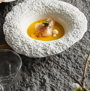 <span class=keywords><strong>Assiette</strong></span> profonde en céramique de roche blanche en forme de champignon irrégulier pour hôtel Restaurant créatif vaisselle plat à soupe assiettes à salade - Product Image 5