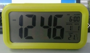 Horloge de bureau électronique numérique à LED avec alarme, calendrier, rétroéclairage, matériau plastique, design Art Déco, personnalisable OEM - Product Image 6
