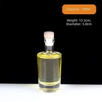 Flacon en verre polyvalent pour l'extérieur, idéal pour les scènes au bord de la piscine, avec bouchon en liège, pour diffuseur et parfum d'ambiance en milieu de complexe hôtelier et lors de fêtes