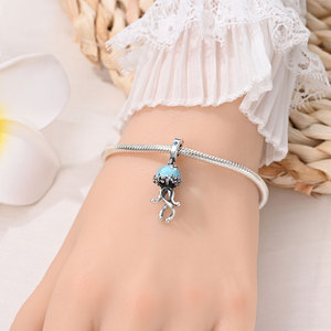 Paneles de esmalte translúcido brillante con cuentas de medusa pavimentadas con múltiples piedras escalonadas al por mayor para lujo ligero de noche en el mar europeo - Product Image 4
