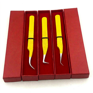 Ensemble de pinces à cils en acier inoxydable avec revêtement en poudre jaune, outils de précision pour l'extension des cils, emballage en boîte rouge - Product Image 1