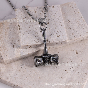 Colgante Martillo de Thor de Acero de Titanio, Collar Unisex con Patrón Retro SP1065 - Product Image 4