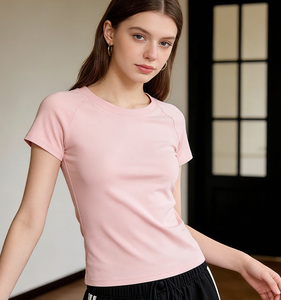 Camiseta de Manga Raglán para Mujer, 230 Gramos, 92% Algodón, 8% Elastano, Corte Ajustado, Logotipo Personalizado, Básica, Lisa - Product Image 2