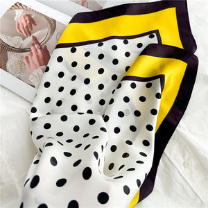 Foulard en <span class=keywords><strong>soie</strong></span> léger 70x70 Plusieurs couleurs Cadeau toutes saisons - Product Image 3