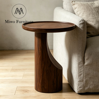 Table console décorative en bois rond de style nordique en noyer, table d'appoint moderne pour salon, table basse d'angle pour canapé, table de café professionnelle
