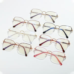 Lunettes anti-lumière bleue tendance, verres photochromiques pour femmes, monture <span class=keywords><strong>chic</strong></span> œil de chat, lunettes photochromiques pour la fatigue oculaire numérique - Product Image 2