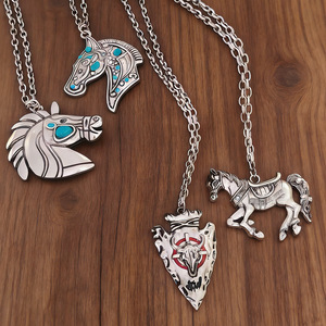 Nouveau Collier en Alliage Style Cowboy Western Vintage avec Pendentif Cheval, Tête de <span class=keywords><strong>Taureau</strong></span> en Émail Triangle Viking et Pendentif Bouclier pour <span class=keywords><strong>Couple</strong></span>, Vente en Gros - Product Image 1