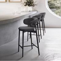 Chaise haute en bois minimaliste italienne de luxe léger, tabouret de salle à manger et de bar avec dossier en tissu