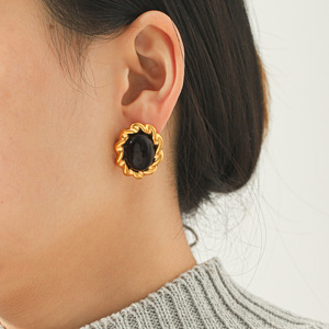Boucles d'oreilles ovales vintage en acier inoxydable plaqué or 18 carats avec pierres précieuses, bijoux d'oreille rétro de luxe pour femmes - Product Image 4