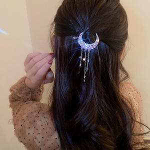 กิ๊บติดผมโลหะดีไซน์หรูหราประดับคริสตัลรูปดาวและพระจันทร์ พร้อมสายโซ่ยาว - Product Image 5
