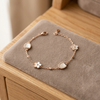 Pulsera de Plata de Ley 925 con Dije de Flor de Madreperla, Eslabones Ajustables, Hecha a Mano, Clásica, Certificada por Terceros