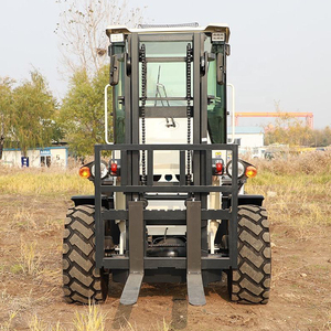 <span class=keywords><strong>Forklift</strong></span> Off Road 3.5 5 Ton mengangkat 3000mm 4x4, <span class=keywords><strong>Forklift</strong></span> medan berat semua medan kasar dengan rem cakram empat roda 4wd pengangkat garpu - Product Image 4
