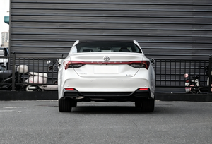 Avalon 2026 Híbrido 2.0L Edición de Lujo, Sedán Mediano de 4 Puertas y 5 Plazas, Auto Familiar Confortable - Product Image 2