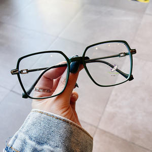 Lunettes anti-lumière bleue Qianai TR90 pour femmes, monture irrégulière, légères, protection UV, montures de lunettes tendance - Product Image 4