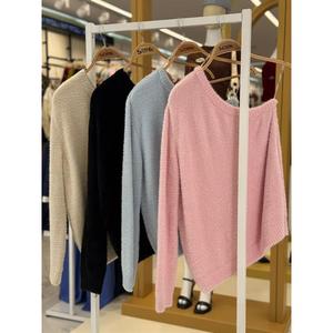 Pull en maille douce et moelleuse à manches longues pour femme Sobe One, anti-boulochage, rose, noir, beige, gris - Product Image 2