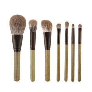 Ensemble de 7 pinceaux de maquillage Green Star en bois de santal, poils naturels, manche en bois, outils de maquillage pour le fond de teint, Cangzhou - Product Image 4