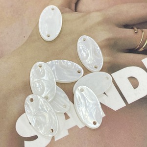 Tùy Chỉnh Thân Thiện Với Môi May Nút 2-Lỗ Nhựa Hình Bầu Dục Màu Trắng Mô Hình Vuông Thời Trang Phụ Kiện May Mặc Với Bow Nút Cho Quần Áo - Product Image 4