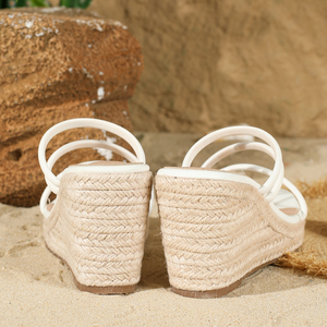 2024 nuove scarpe da donna bianche estive con <span class=keywords><strong>zeppa</strong></span> con suola di canapa sandali con plateau comode da donna pantofola - Product Image 4